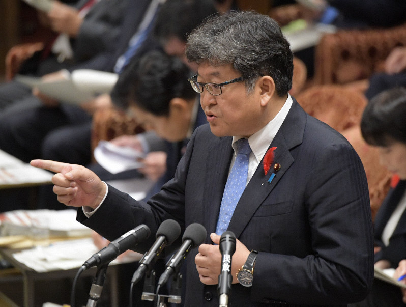 衆院予算委員会で答弁する萩生田光一文部科学相＝国会内で２０１９年１０月１１日午前９時９分、川田雅浩撮影