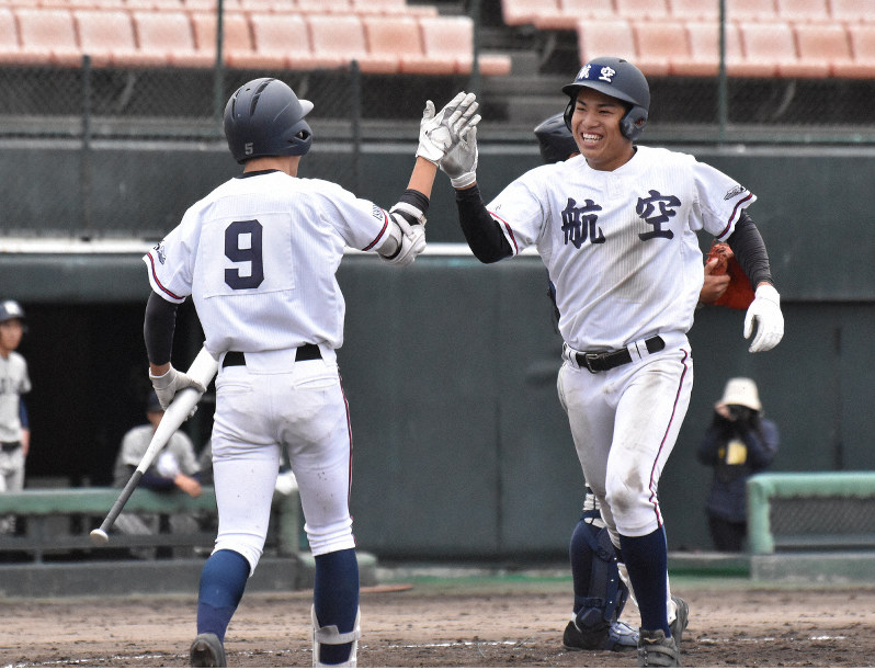 日本航空石川が快勝 5番・毛利の「完璧」3ランで突き放す 秋季高校野球