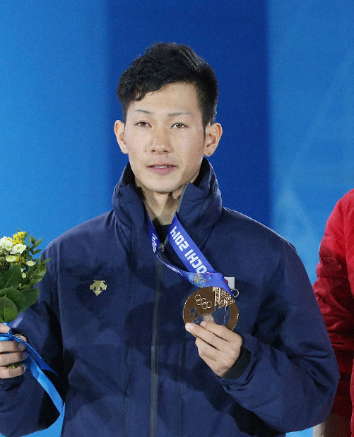 ソチ五輪銅の平岡選手 ひき逃げ容疑で事情聴取 奈良県警 | 毎日新聞