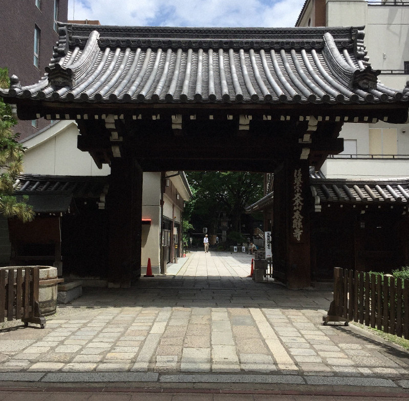 本能寺。1582年の本能寺の変で焼失し、その後、現在地に移された=京都市中京区で2019年7月16日、銅崎順子撮影