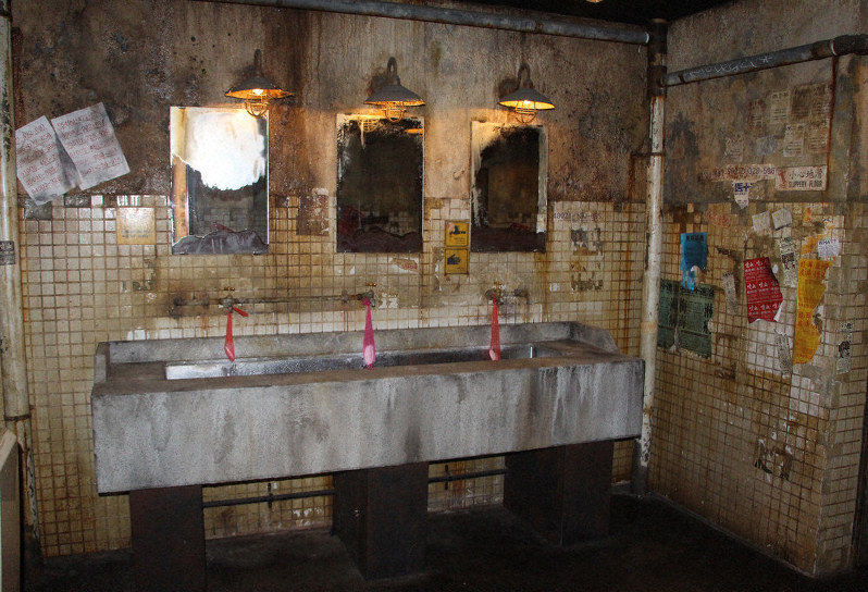 廃虚ゲーセン 閉店へ 香港 九龍城 再現 独特の内装で人気 惜しむファン 来店後絶たず 川崎 神奈川 毎日新聞