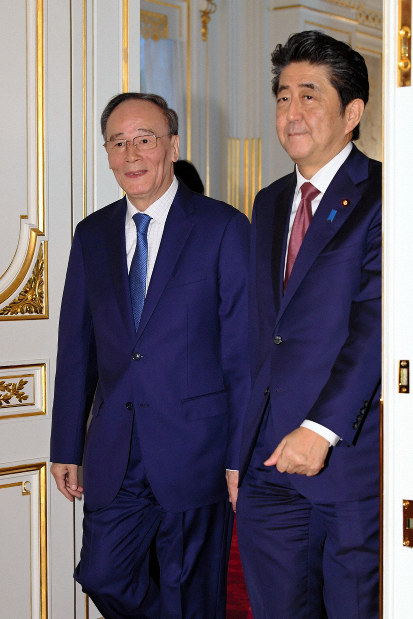 習主席国賓訪日向け協力 首相、中国・王副主席と会談 香港憂慮