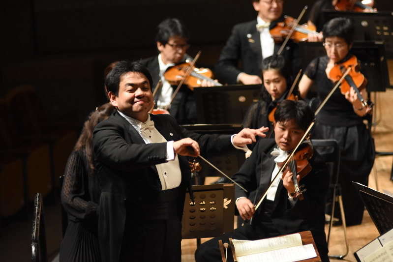 「ディスカバリー・シリーズ」でベートーヴェンに取り組んでいる下野と広響=10月4日・JMSアステールプラザ大ホール 写真提供:広島交響楽団