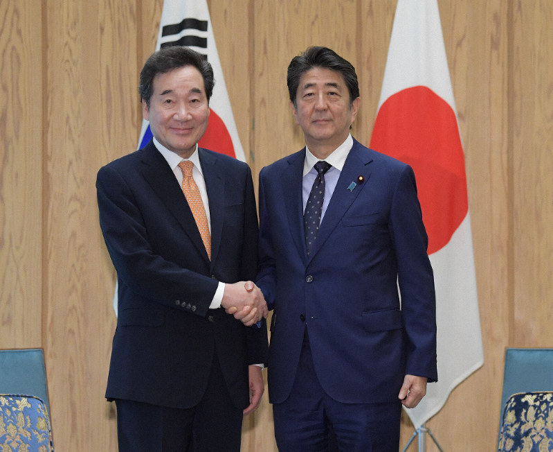 安倍首相、韓国首相と会談 大統領親書受け取り | 毎日新聞