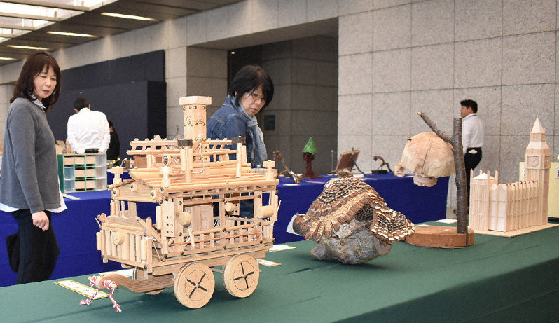 前橋で 県児童生徒木工工作コン 展示会 感性光る力作ずらり 来月２日に表彰式 群馬 毎日新聞