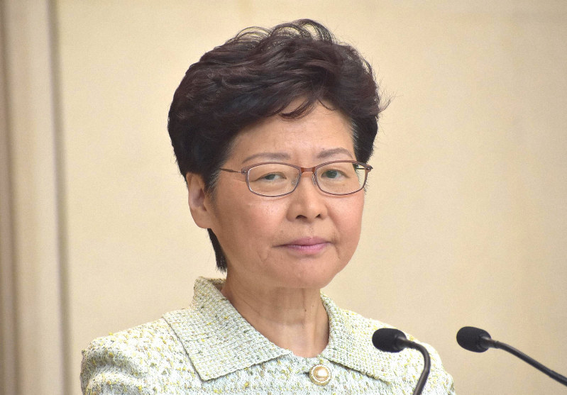 記者会見する林鄭月娥行政長官。会見では辞任を否定している=香港政府で2019年10月15日、福岡静哉撮影