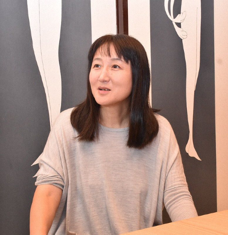戯曲「ある晴れた日に」を執筆した柳美里さん=福島県南相馬市小高区で2019年10月27日午後0時3分、滝沢一誠撮影