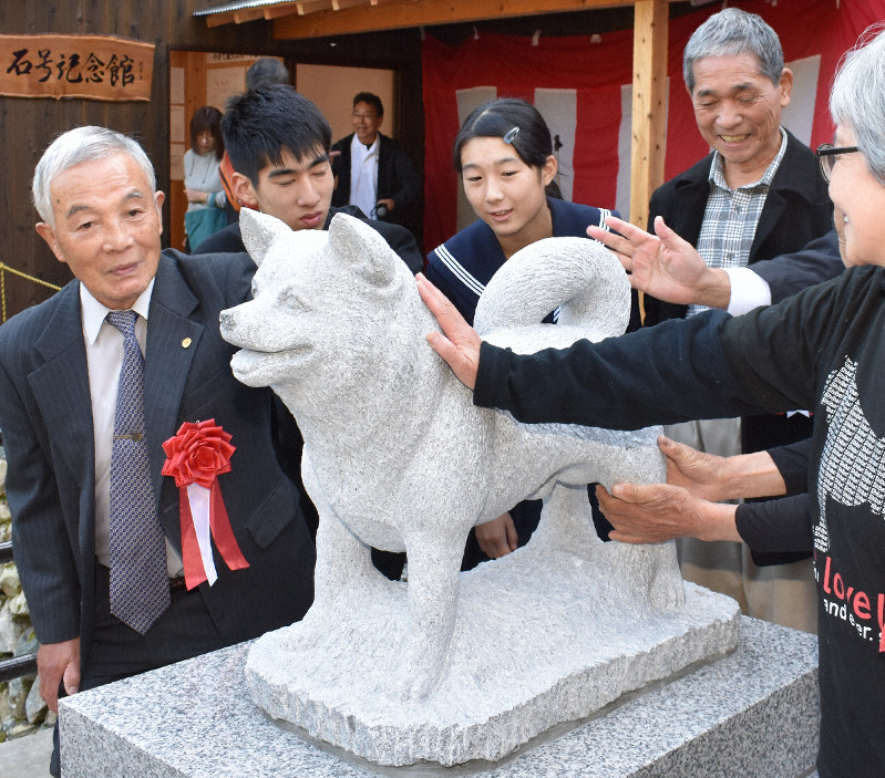 御影石の柴犬 楽天市場】犬 高さ41cm秋田犬 柴犬 親子 小犬 子犬 成犬 いぬ