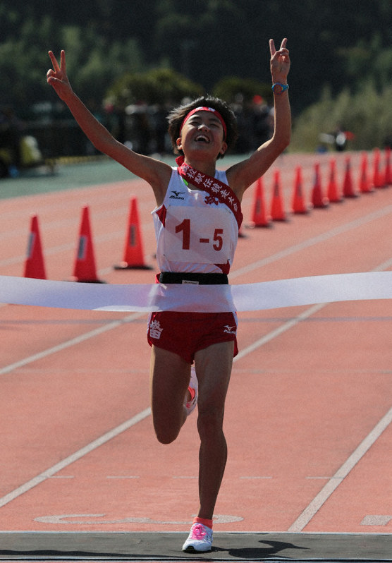 全国高校駅伝 県予選 男子 八千代松陰 接戦制す 女子 成田 走り確実にｖ２ 千葉 毎日新聞