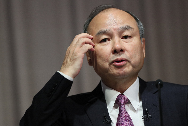 決算説明会で発言するソフトバンクグループの孫正義会長兼社長=東京都中央区で2019年11月6日午後5時15分、玉城達郎撮影