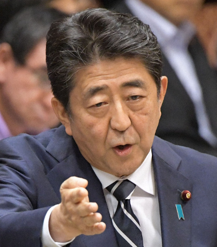 安倍晋三首相=国会内で、川田雅浩撮影