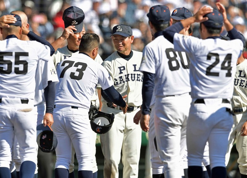 PL学園がマスターズ甲子園出場 桑田真澄さんが宣誓、投打で活躍 [写真