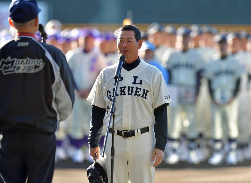 PL学園がマスターズ甲子園出場 桑田真澄さんが宣誓、投打で活躍 [写真