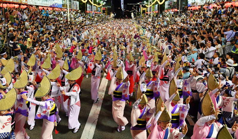 阿波踊り1億1300万円赤字 台風で2日間中止響く 毎日新聞