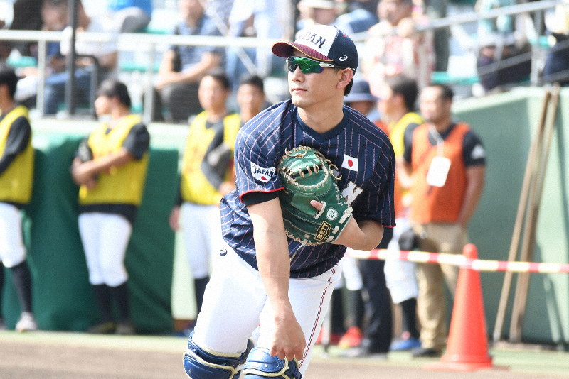 侍ジャパン異例の捕手3人制 データ白紙 国際試合で有効 16日2次最終 韓国戦 毎日新聞