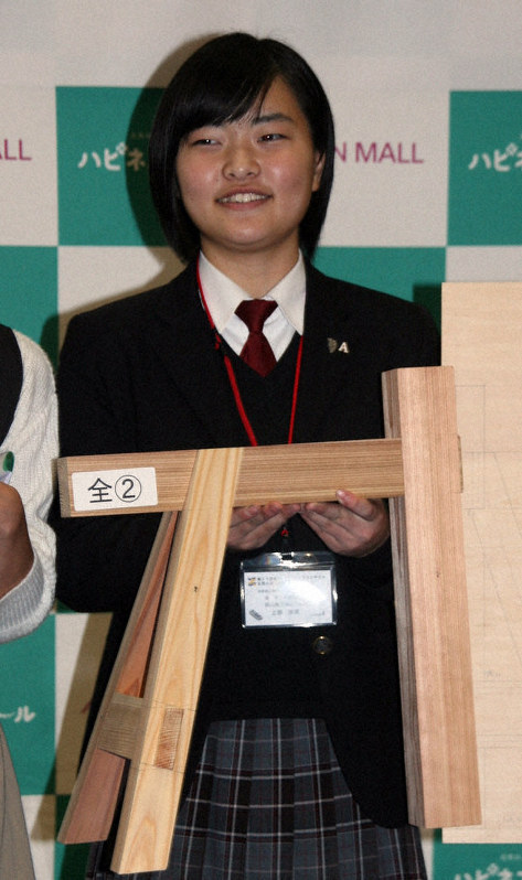 全国高校生ものづくりコン 木材加工 津山工 上原さん優勝 岡山 毎日新聞