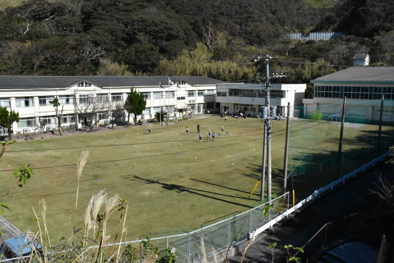 離島でなければ 裕福な家だったら 身の丈 が奪う学びの機会 毎日新聞