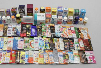 国民生活センターがテストしたサプリメント100製品＝同センター提供