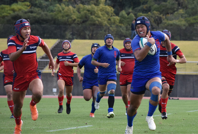 【長崎北陽台-長崎南山】後半5分、長崎北陽台のフルバック山口選手が独走しトライ