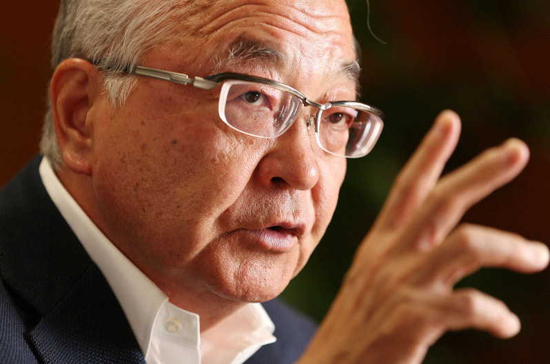 古賀伸明氏=小川昌宏撮影