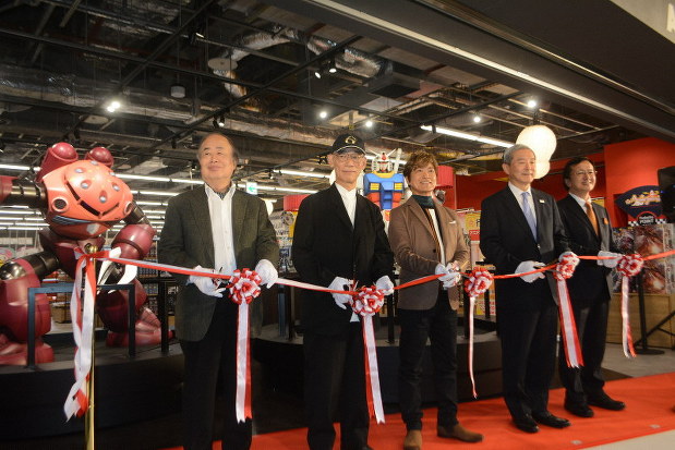 In Photos Narita Anime Deck Turns Airport Into Otaku Center 写真特集3 9 毎日新聞