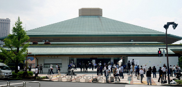 企業は「株主総会の会場」をどのように選んでいるか？  株主になっ 