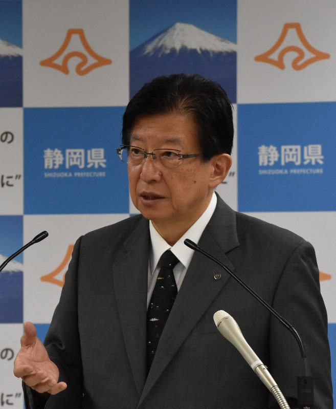 川勝平太知事は3者協議の公開や環境省などの参加を求めている=県庁で2019年10月11日午後2時35分、山田英之撮影