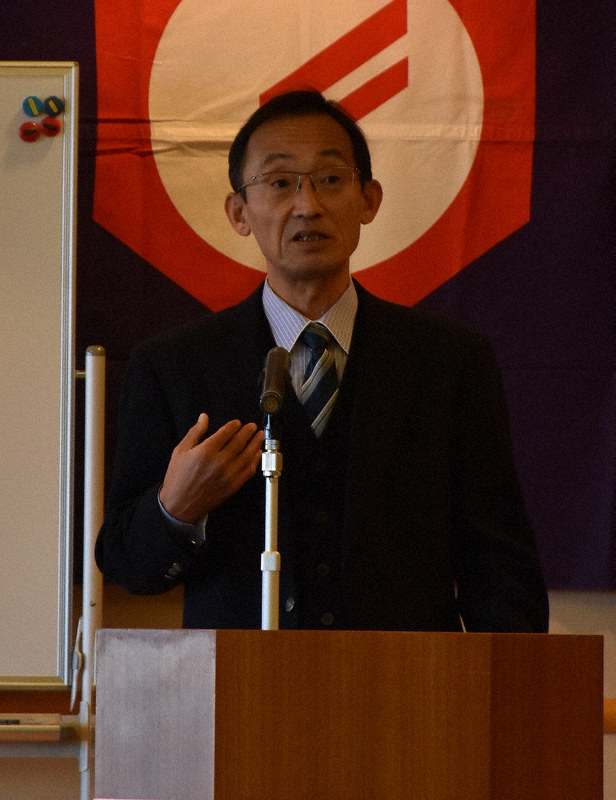 野球部監督としての経験を振り返る足羽英樹・県教育次長=倉吉市駄経寺町の倉吉未来中心で、小坂春乃撮影