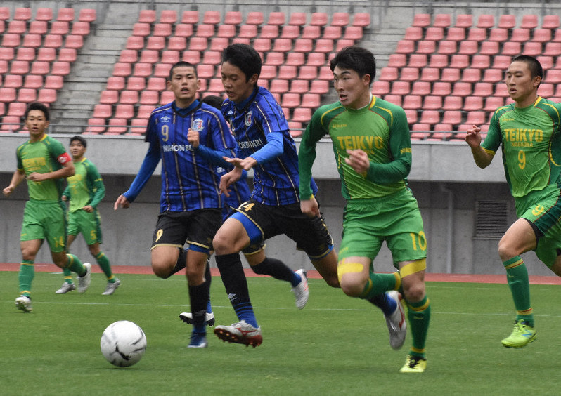 全国高校サッカー 県大会 帝京長岡が２連覇 日本文理封じる 新潟 毎日新聞