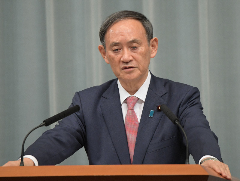 閣議後の記者会見で公文書のデータ管理方式に関する質問に答える菅義偉官房長官=首相官邸で2019年12月3日午前10時39分、川田雅浩撮影