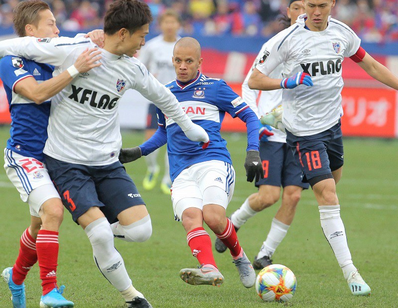サッカー：横浜F・マリノスが15年ぶりJ1制覇 FC東京降す [写真特集18