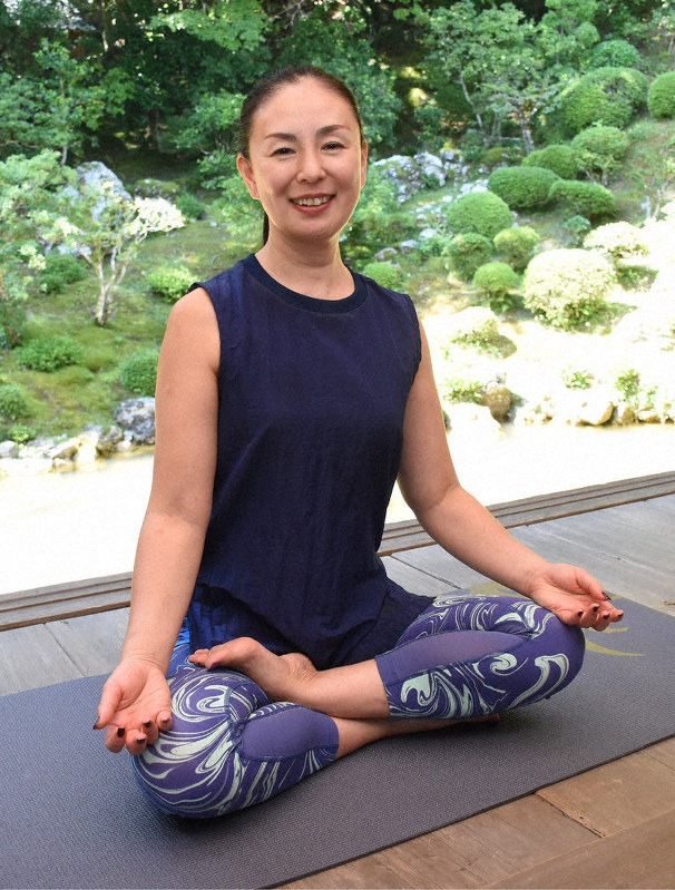 乳がん患者らの支援に取り組む門田智佐さん=高知市で、郡悠介撮影