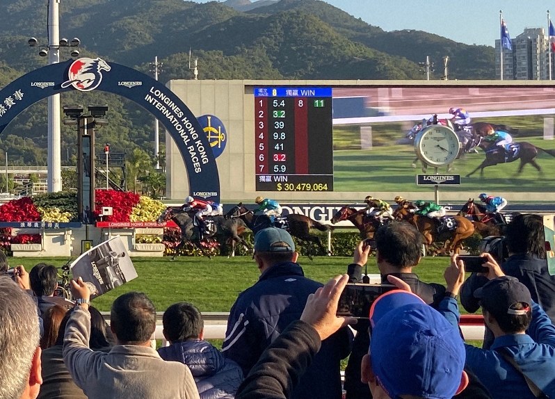 ウインブライトが制した香港カップ=香港のシャティン競馬場で2019年12月8日、中嶋真希撮影