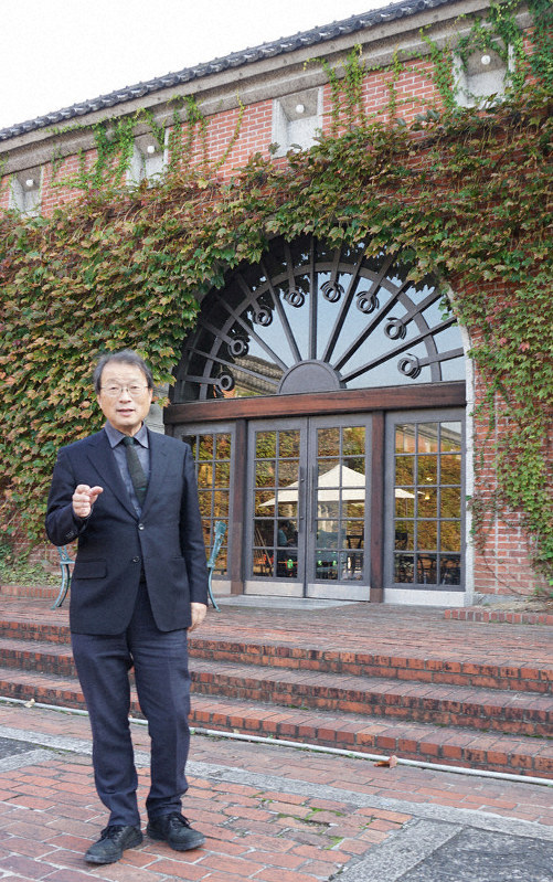 岐路の風景 倉敷育てた建築家 生誕１１０年 一流のまちへ 浦辺鎮太郎の志 新素材に土地の心宿して 毎日新聞