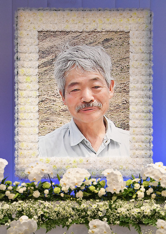報道陣に公開された中村哲さんの遺影=福岡市中央区で2019年12月11日午前11時22分、森園道子撮影