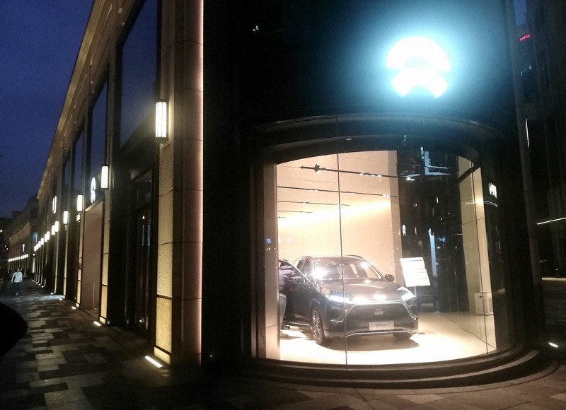 上海蔚来汽車(NIO)のショールーム。繁華街にあるが、客足は少なかった=上海市内で2019年11月、赤間清広撮影