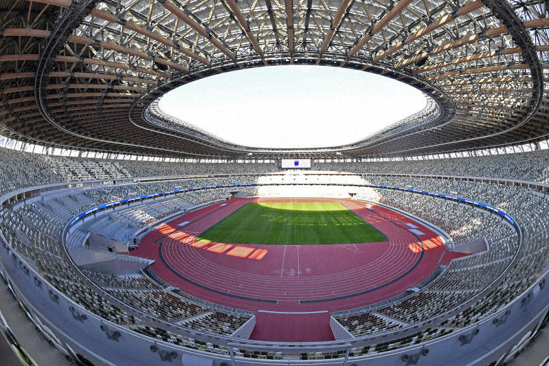 公開された国立競技場。4階部分から内部を見渡す=東京都新宿区で2019年12月15日午後1時43分、大西岳彦撮影