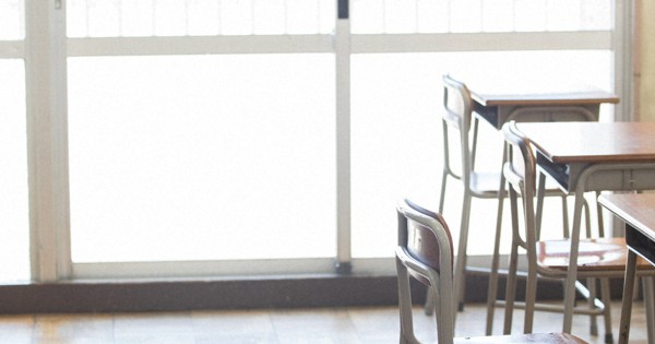 男子生徒の下半身触る 女子生徒に かわいい 兵庫県教委 教諭４人を処分 毎日新聞