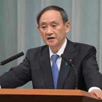閣議後の記者会見で質問に答える菅義偉官房長官＝首相官邸で2019年12月17日午前9時51分、川田雅浩撮影