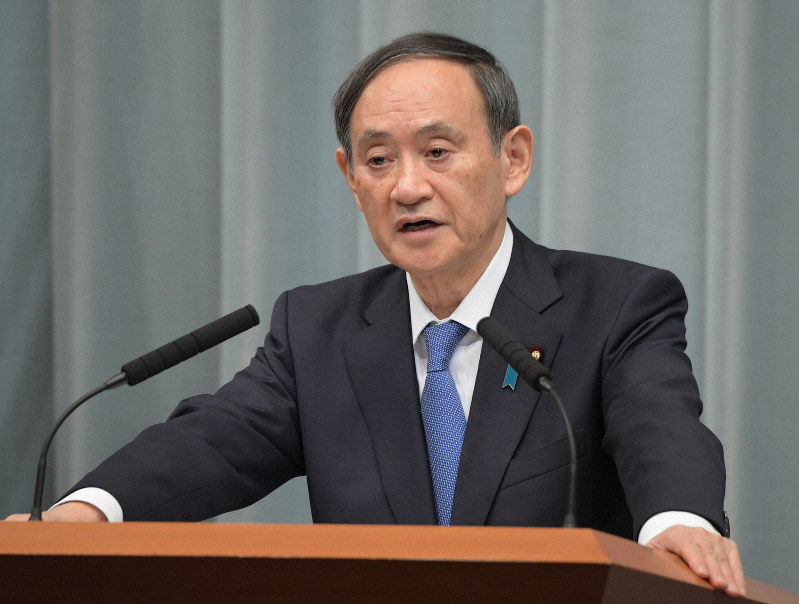 閣議後の記者会見で質問に答える菅義偉官房長官=首相官邸で2019年12月17日午前9時51分、川田雅浩撮影