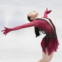 女子ＳＰで演技する紀平梨花＝東京・国立代々木競技場で２０１９年１２月１９日午後８時１８分、佐々木順一撮影