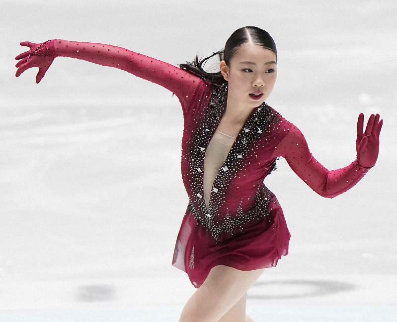女子SPで演技する紀平梨花＝東京・国立代々木競技場で2019年12月19日、佐々木順一撮影