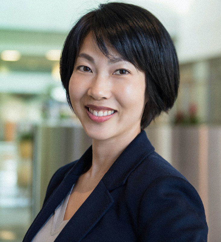 岡田亜衣子氏