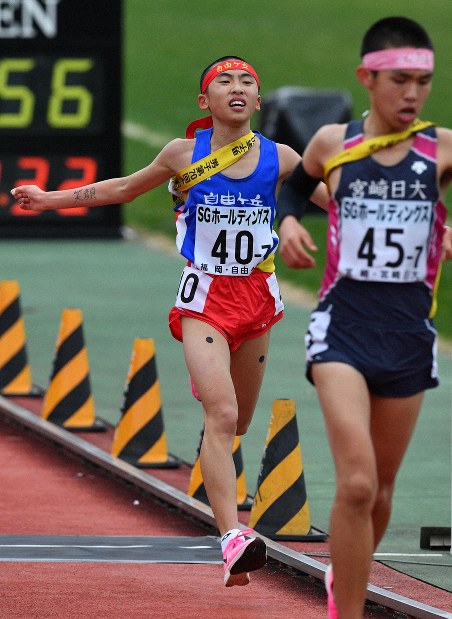 男子・自由ケ丘 最後のトラック勝負で初出場初入賞8位 全国高校駅伝