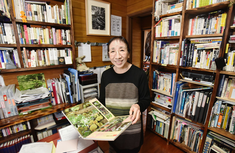 仕事の現場 作家 村田喜代子さん 世界や人間の根源へ 写真特集3 6 毎日新聞