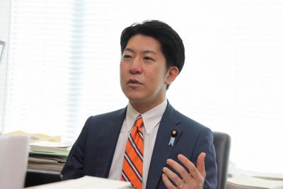 佐藤啓氏＝高橋恵子撮影