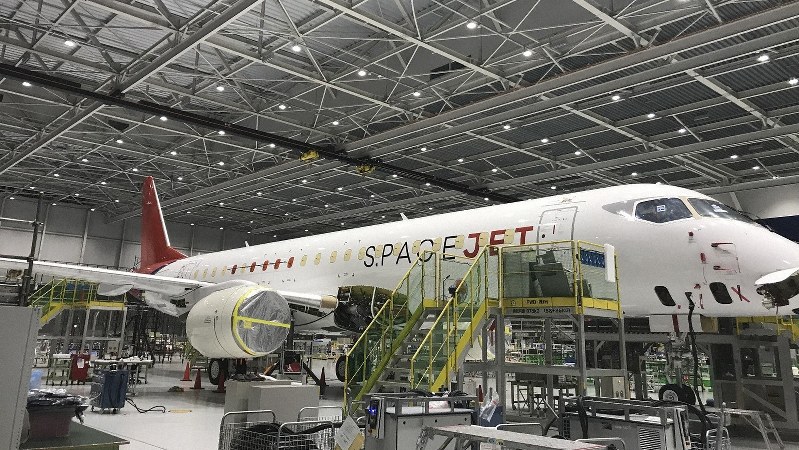 製造中の試験10号機=三菱航空機提供
