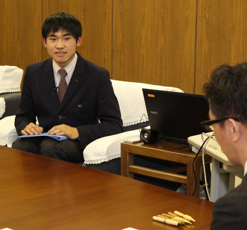 三重の高校生が起業 独自開発のエコ ボールペンを製作販売 毎日新聞