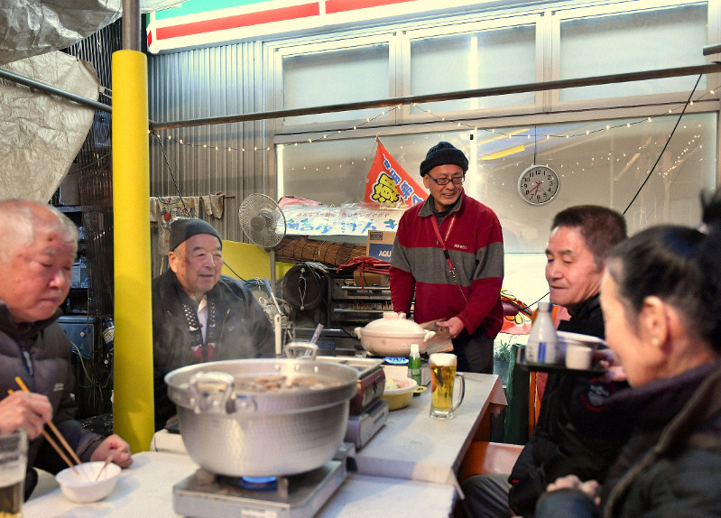 阪神大震災25年：復興住宅、課題は孤独死やひきこもりを防止 問われる