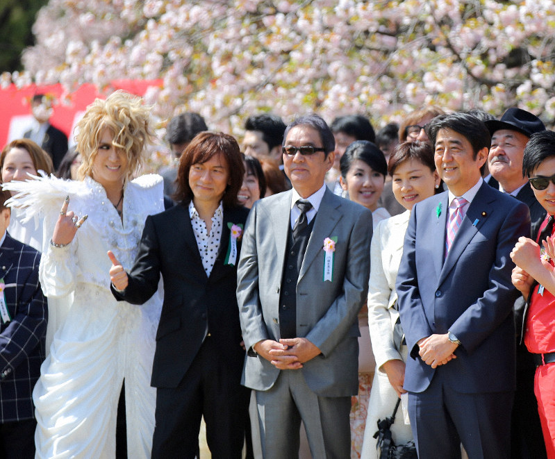 桜を見る会 考 桜を見る会 は 憲法違反 木村草太氏指摘 平等 知る権利阻害 毎日新聞